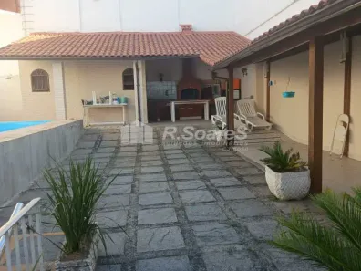 Casa com 3 Quartos à venda, 229m² no Praça Seca, Rio de Janeiro