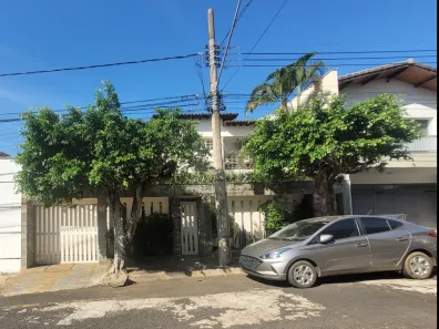Imóvel Comercial com 4 Quartos para alugar, 300m² no Centro, Uberlândia