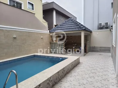 Sobrado com 4 Quartos à venda, 226m² no Recreio dos Bandeirantes, Rio de Janeiro