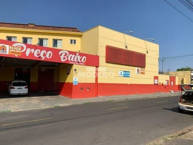 Ponto Comercial para alugar, 1000m² no Marta Helena, Uberlândia