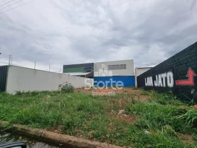 Lote/Terreno à venda, 304m² no Novo Mundo, Uberlândia