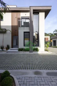 Casa de Condomínio com 3 Quartos à venda, 199m² no Camburi, São Sebastião