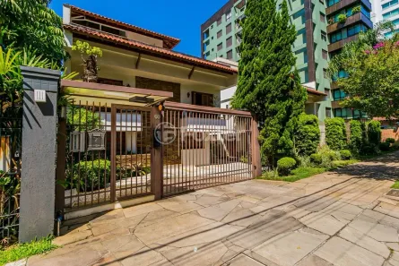 Casa de Condomínio com 3 Quartos à venda, 271m² no Três Figueiras, Porto Alegre
