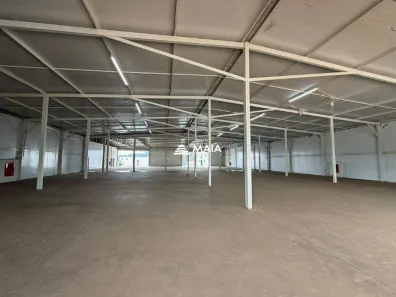 Galpão/Depósito/Armazém para alugar, 2000m² no Beija-Flor, Uberaba