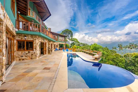 Casa de Condomínio com 5 Quartos à venda, 593m² no Araras, Petrópolis