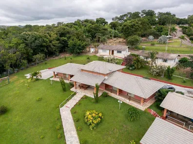 Fazenda/Sítio com 8 Quartos à venda, 40000m² no Vila Juracy, Luziânia