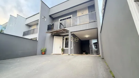 Sobrado com 3 Quartos à venda, 142m² no Costa e Silva, Joinville
