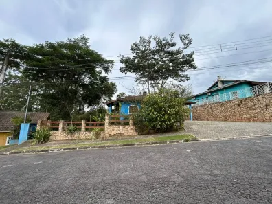 Fazenda/Sítio com 3 Quartos para alugar, 1400m² no Jardim dos Ipês, Embu das Artes