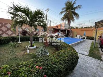 Sobrado com 5 Quartos à venda, 314m² no Cidade Alta, Cuiabá
