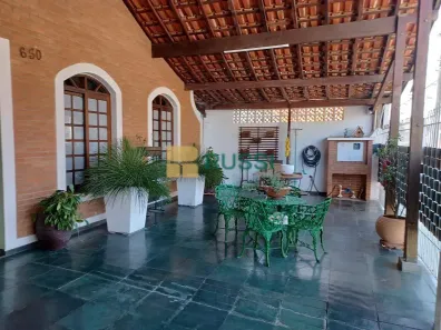 Casa com 3 Quartos à venda, 190m² no Jardim Portugal, São José dos Campos
