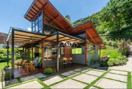 Casa de Condomínio com 3 Quartos à venda, 200m² no Cuiabá, Petrópolis