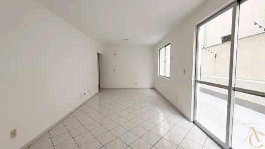 Apartamento com 3 Quartos para alugar, 192m² no Centro, Florianópolis