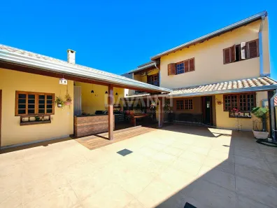 Sobrado com 3 Quartos à venda, 160m² no Loteamento Ana Carolina II, Valinhos