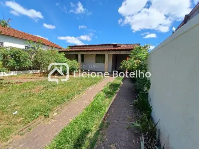 Casa com 3 Quartos para alugar, 200m² no Martins, Uberlândia