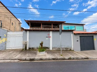 Casa com 4 Quartos à venda, 220m² no Mangueiras (Barreiro), Belo Horizonte