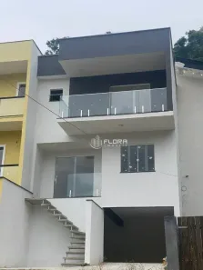 Casa com 3 Quartos à venda, 150m² no Piratininga, Niterói