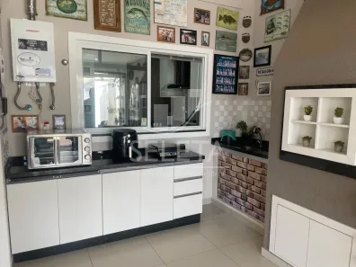 Sobrado com 2 Quartos à venda, 220m² no Recanto Tropical, Cascavel