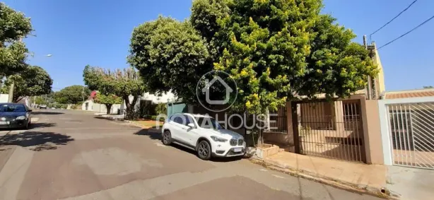Sobrado com 5 Quartos à venda, 320m² no Jardim Bela Vista, Campo Grande