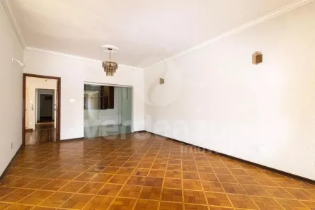 Sobrado com 3 Quartos para alugar, 203m² no Vila Itapura, Campinas