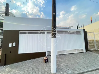 Casa com 3 Quartos para alugar, 10m² no Centro, Marília