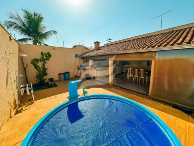 Casa com 2 Quartos à venda, 129m² no Conjunto Residencial Toyokazu Kawata, Araçatuba