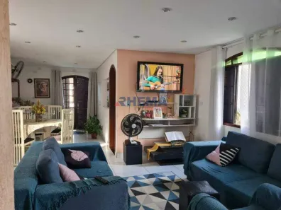 Sobrado com 3 Quartos à venda, 182m² no Aparecida, Santos