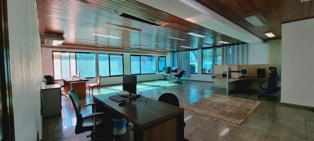 Prédio Comercial com 15 Quartos para alugar, 1250m² no Jardim Everest, São Paulo