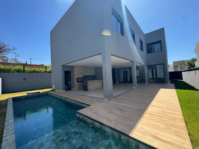 Sobrado com 5 Quartos à venda, 380m² no Alphaville Flamboyant Residencial Araguaia, Goiânia