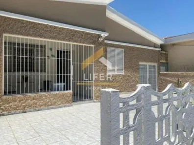 Casa com 3 Quartos para alugar, 170m² no Vila Paraíso, Campinas