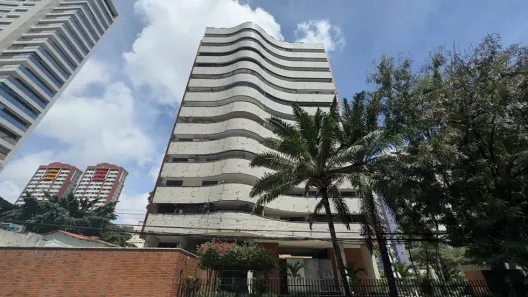 Apartamento com 3 Quartos para alugar, 189m² no Aldeota, Fortaleza