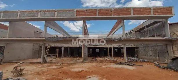 Ponto Comercial para alugar, 153m² no Santa Mônica, Uberlândia