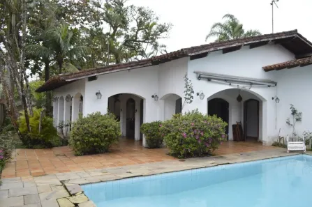 Casa com 5 Quartos à venda, 250m² no Jardim Virgínia, Guarujá