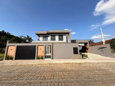 Sobrado com 3 Quartos à venda, 141m² no América, Joinville