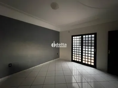 Casa com 3 Quartos à venda, 150m² no Alto Umuarama, Uberlândia