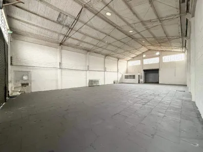 Galpão/Depósito/Armazém para alugar, 380m² no Floresta, Porto Alegre