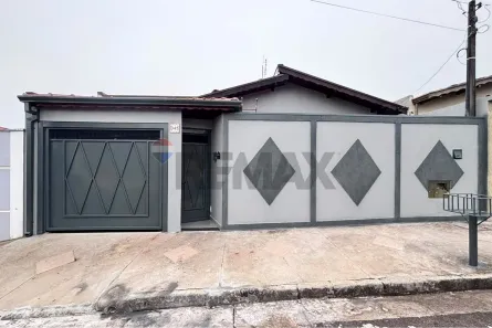 Casa com 3 Quartos para alugar, 140m² no Centro, Botucatu