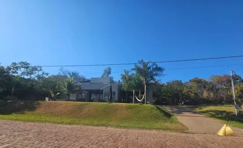 Casa com 4 Quartos à venda, 265m² no Chapada dos Guimarães, Chapada dos Guimarães