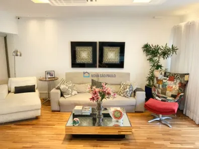 Sobrado com 4 Quartos à venda, 307m² no Vila Gumercindo, São Paulo