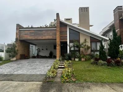Casa de Condomínio com 3 Quartos à venda, 303m² no Laranjal, Pelotas