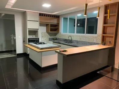 Fazenda/Sítio com 5 Quartos à venda, 450m² no Costa Azul, Fundão