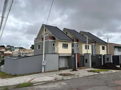 Sobrado com 3 Quartos à venda, 107m² no Xaxim, Curitiba