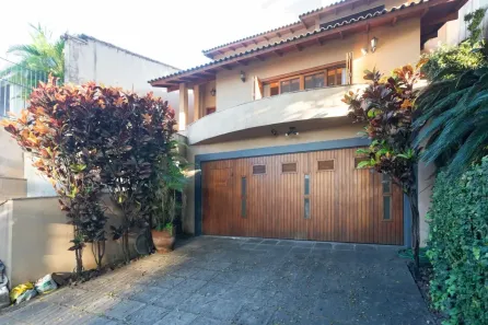 Casa com 4 Quartos à venda, 316m² no Chácara das Pedras, Porto Alegre