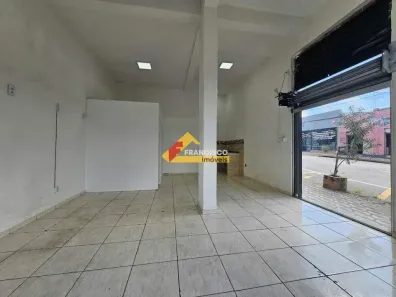 Ponto Comercial para alugar, 30m² no Centro, Divinópolis