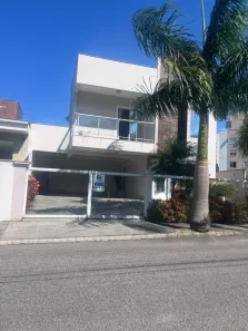 Casa com 3 Quartos à venda, 270m² no Pedra Branca, Palhoça