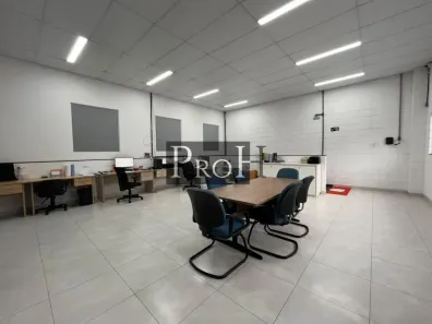 Sala Comercial para alugar, 278m² no Jardim Santo Antônio, Santo André