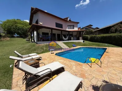 Fazenda/Sítio com 7 Quartos à venda, 1300m² no Curral, Ibiúna