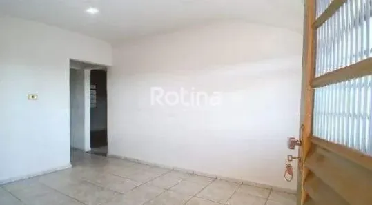 Prédio Comercial à venda, 697m² no Santa Mônica, Uberlândia