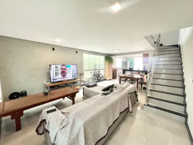 Casa com 3 Quartos à venda, 230m² no Ouro Preto, Belo Horizonte