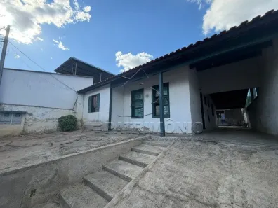 Casa com 2 Quartos à venda, 250m² no Parque Vitória Régia, Sorocaba
