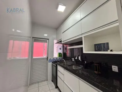 Apartamento com 2 Quartos para alugar, 53m² no Capoeiras, Florianópolis